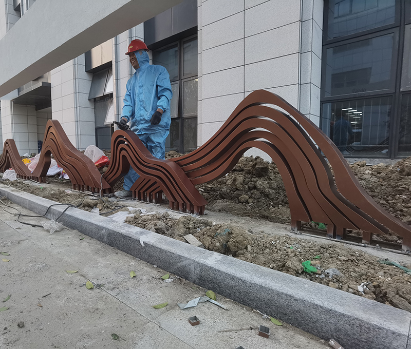 如何在浮雕设计中体现文化特色