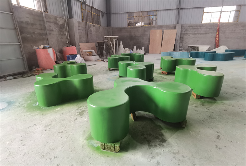 玻璃钢雕塑在园林景观设计中的应用