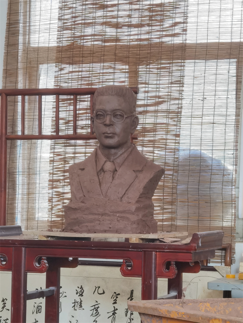 雕塑修复的原则与技术要点